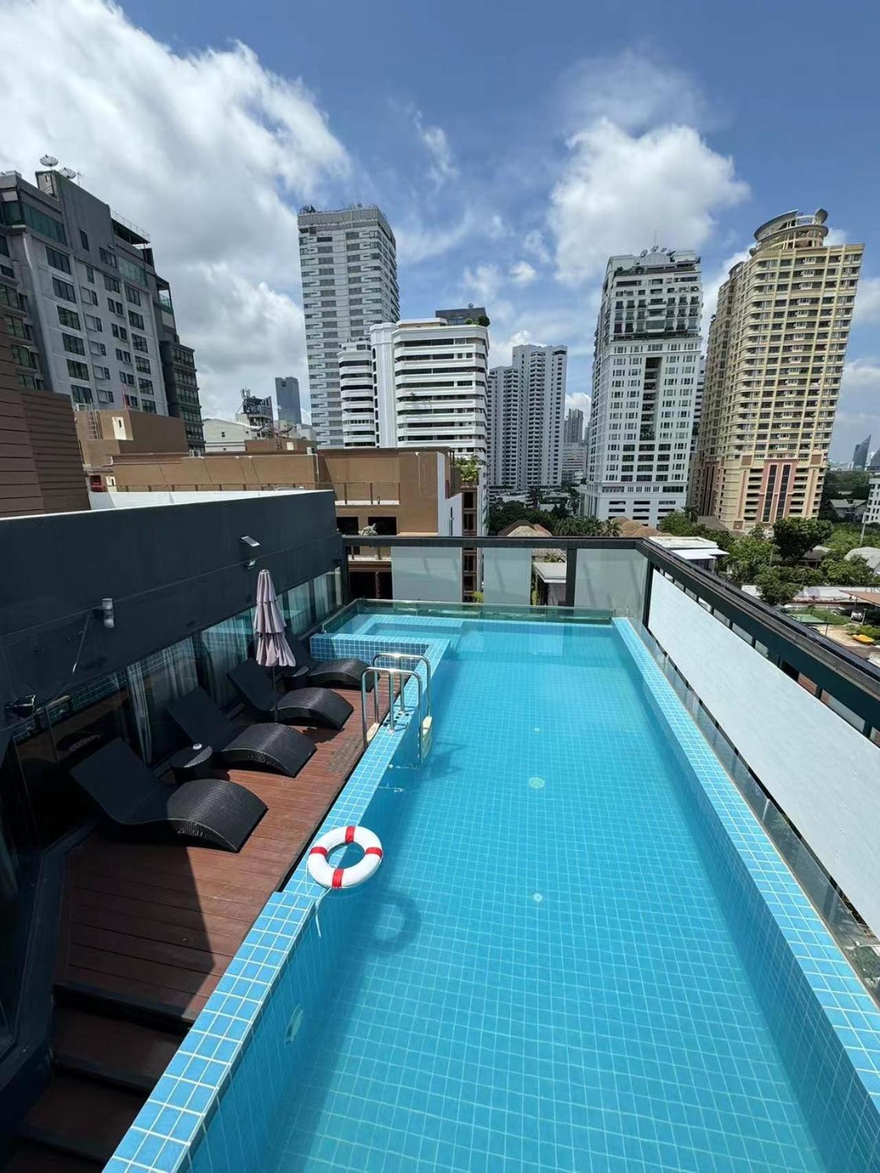 Metacity Bangkok Esterno foto